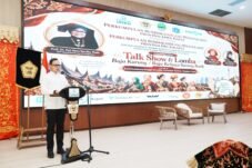 Wakil Menteri Dalam Negeri Bima Arya Sugiarto menghadiri kegiatan Perkumpulan Bundo Kanduang Minangkabau Provinsi Jawa Barat dan DKI Jakarta di Gedung SMESCO, Jakarta, pada 25 Oktober 2026. Kegiatan tersebut membahas pelestarian adat Minangkabau, pewarisan nilai agama, dan pembinaan Generasi Z.