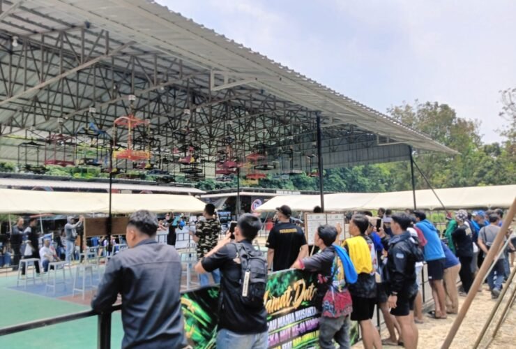 Gebyar Kicau Mania Nusantara-I berlangsung di Raksa 2 Arena, Gedangan, Sidoarjo, pada 25 Oktober 2026. Kegiatan ini mempertemukan penggemar burung berkicau dalam rangka HUT ke-81 Korps Marinir TNI Angkatan Laut.
