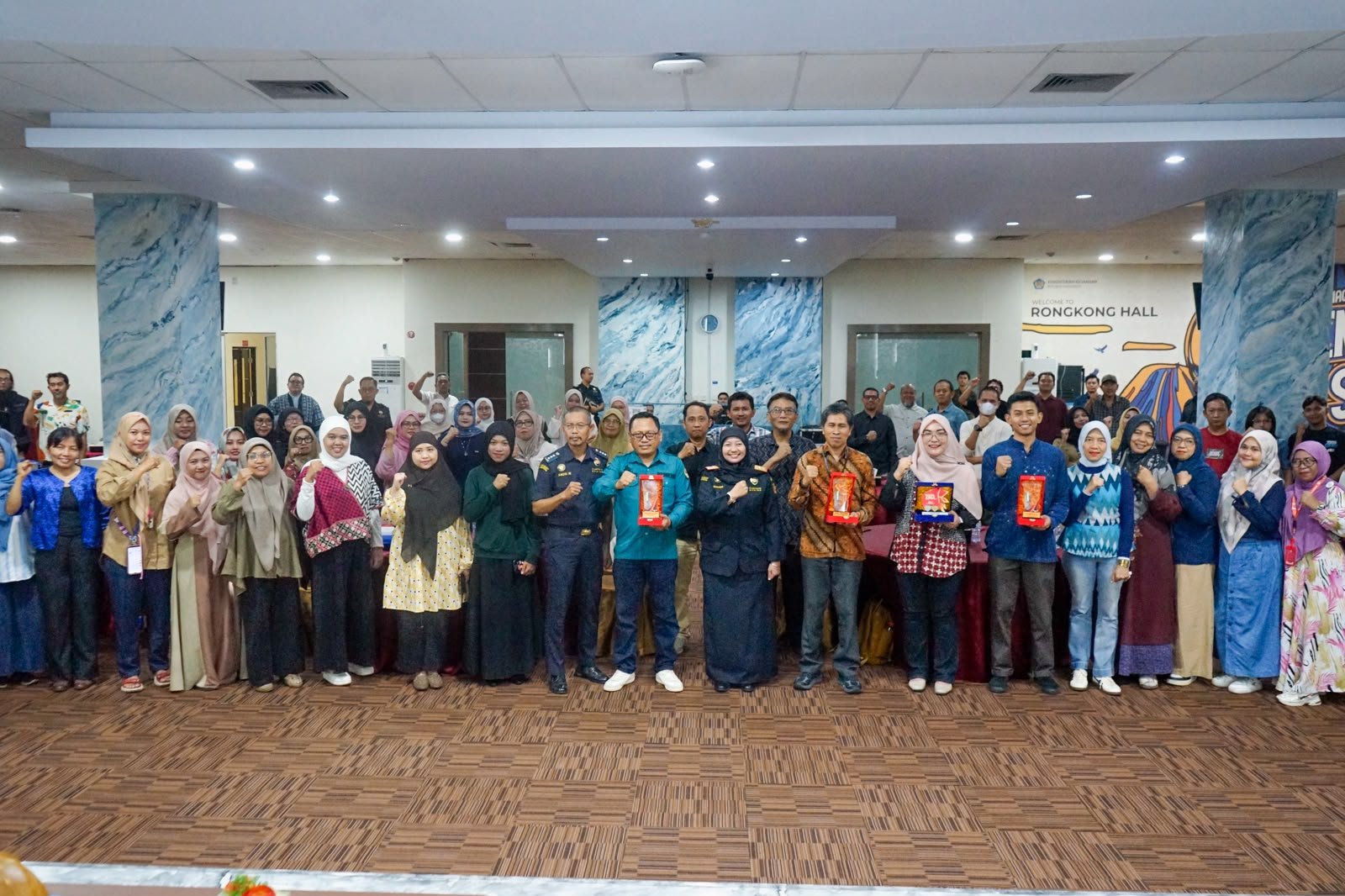 Seminar UMKM Kemenkeu Satu Sulawesi Selatan membahas pencatatan keuangan digital, kesiapan usaha, dan akses pembiayaan ultra mikro di Makassar, Selasa (27/10/2026).