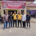 Wakil Ketua Umum GISK Sahiruddin bersilaturahmi dengan Kapolsek Kindang Iptu Hendra Yunus membahas kesiapsiagaan masyarakat menghadapi musim hujan di Kabupaten Bulukumba.
