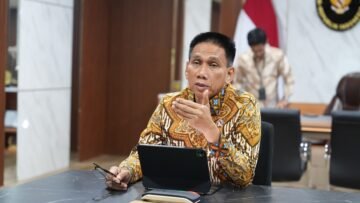 Wakil Menteri Dalam Negeri Akhmad Wiyagus dalam sosialisasi teknis inspeksi dan penilaian kesesuaian SPPG di daerah, Jumat (30/10/2026).