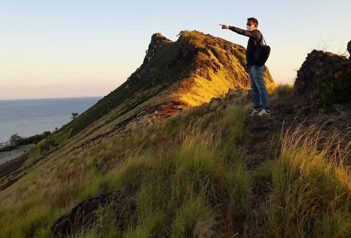 Kawasan Bukit Nane Paradise di Kabupaten Kepulauan Selayar yang menjadi lokasi laporan dugaan pelanggaran kegiatan jasa wisata. (Foto Rasman saat di lokasi wisata).