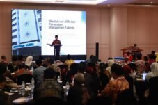 Menteri Agama Nasaruddin Umar saat membuka rapat koordinasi implementasi Manajemen Talenta ASN di Jakarta.