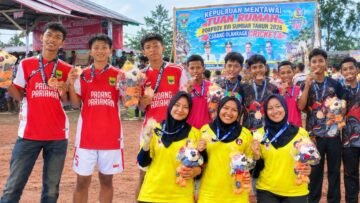 Apresiasi prestasi siswa SMAN 1 2x11 Enam Lingkung pada Porprov XVI Sumatera Barat 2026 di cabang cricket dan futsal.